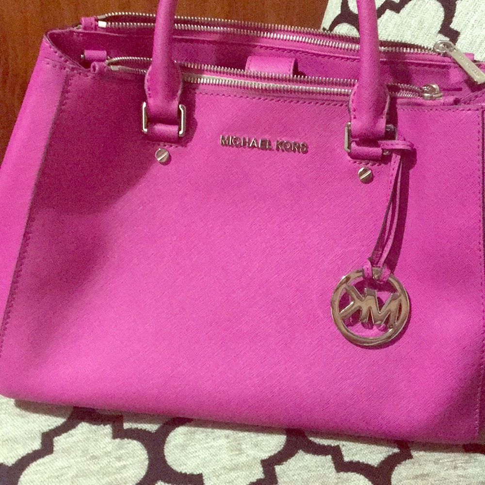 Authentic Michael Kors hand bag